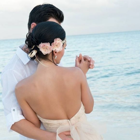 Meet your Posher, Olivia - Picture 1 of 1